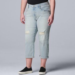 Destructed Boyfriend Crop Jeans